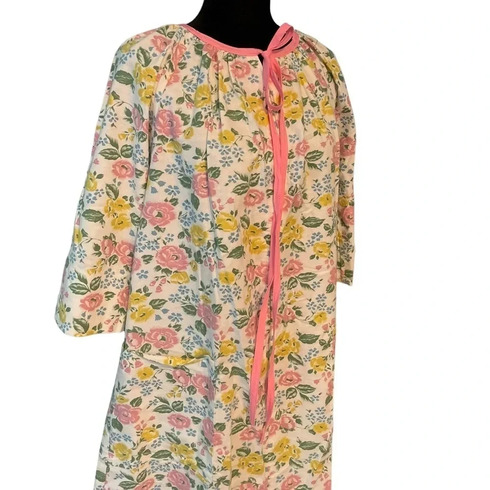 Vintage Astor One Floral Nightgown Dress 100% Flannel Cotton Made in Hong Kong